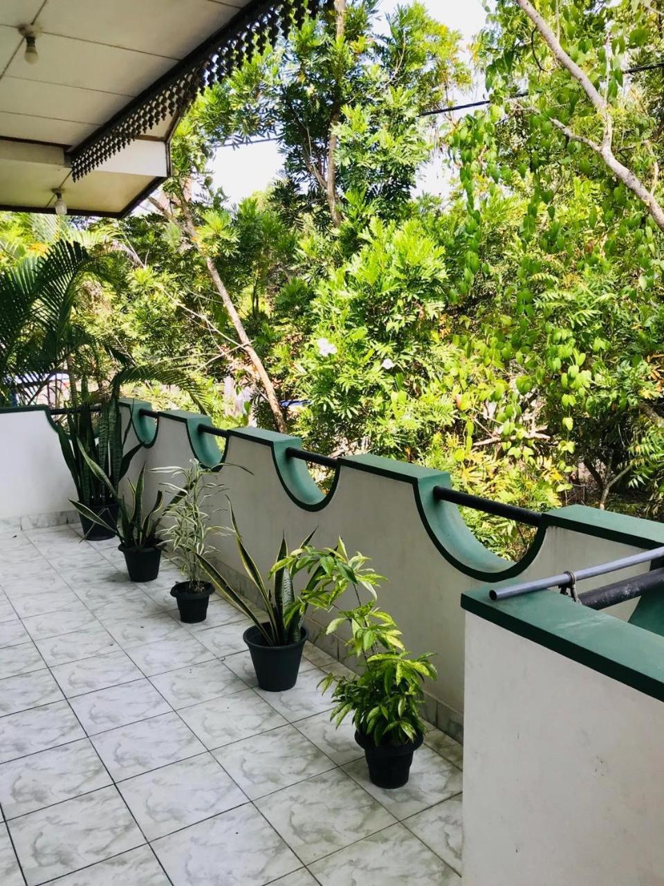 Dana Guest Home Mirissa Exterior foto